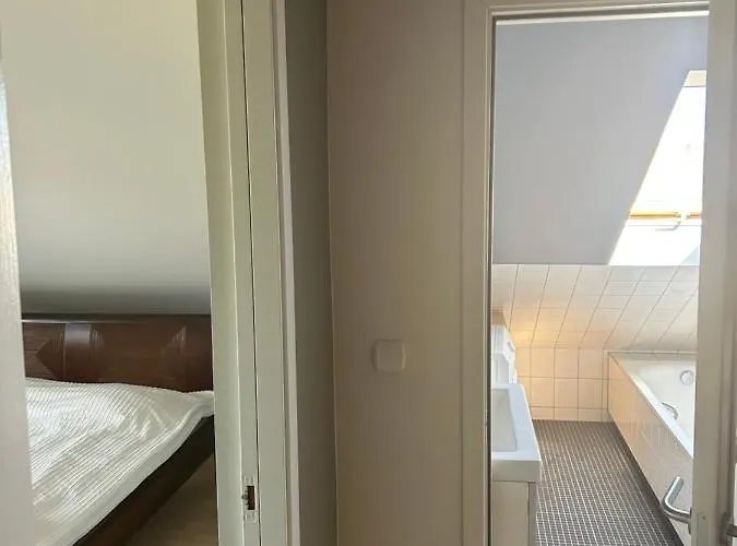 Goscinne Pod Klonami