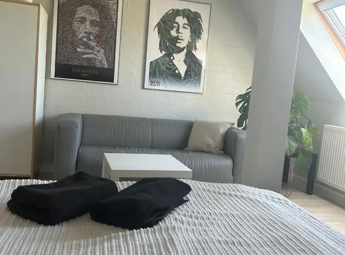 Goscinne Pod Klonami Mosty