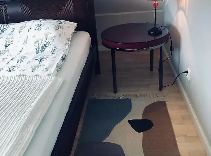 Goscinne Pod Klonami Mosty